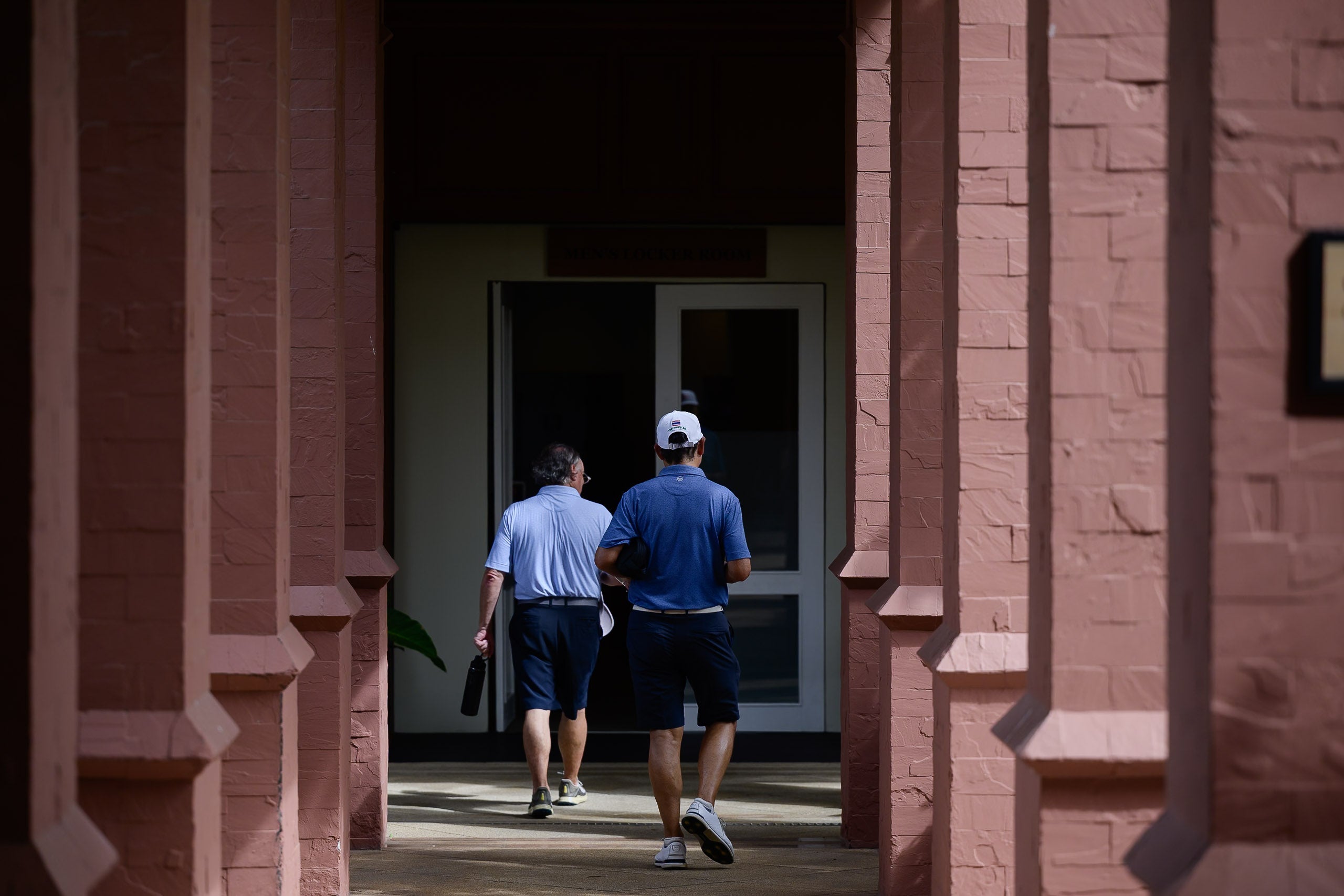 The Benefits of Playing Golf for All Genders and Ages